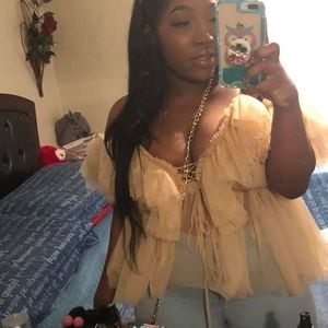 Meet your Posher, Sylvia